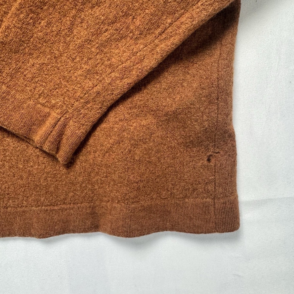 Lord & Taylor 100% Merino Wool Sweater Made in Italy See Measurements - Picture 6 of 6